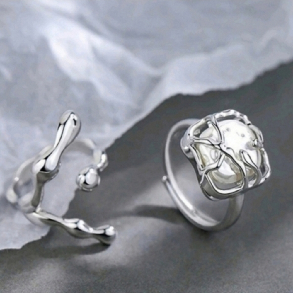 MODCLOTH PEARLESCENT ADJUSTABLE RING SET - Picture 2 of 3